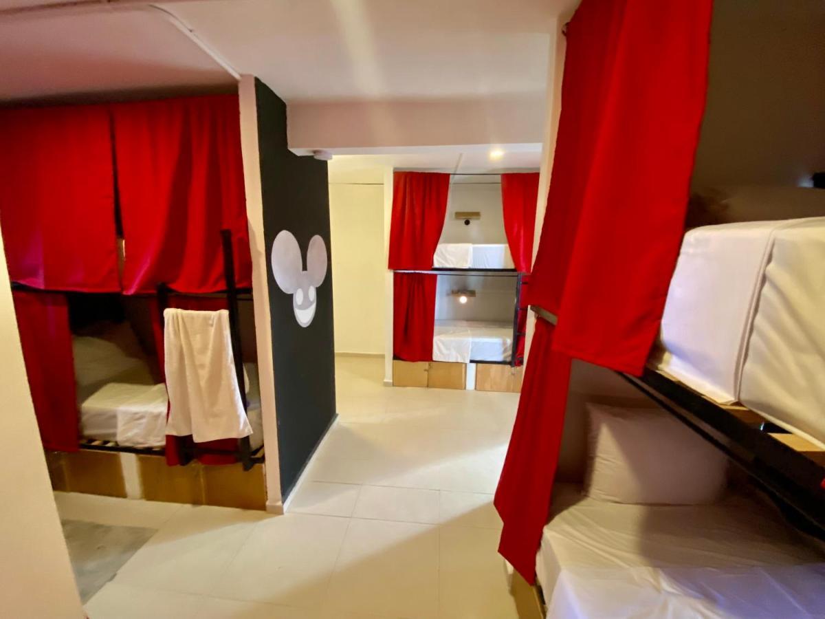 Why Not Rooftop Party Hostel Playa del Carmen Exterior photo