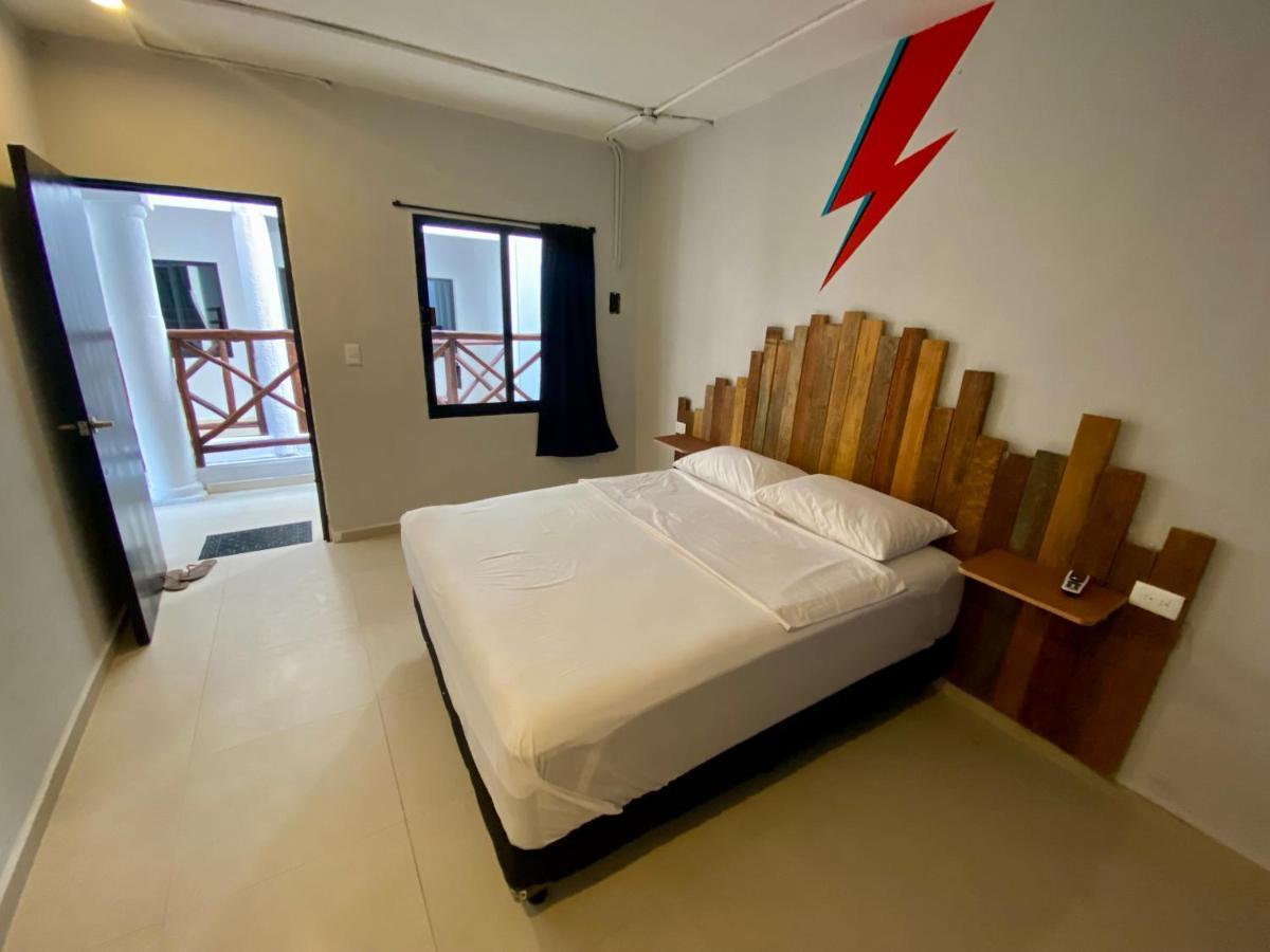 Why Not Rooftop Party Hostel Playa del Carmen Exterior photo