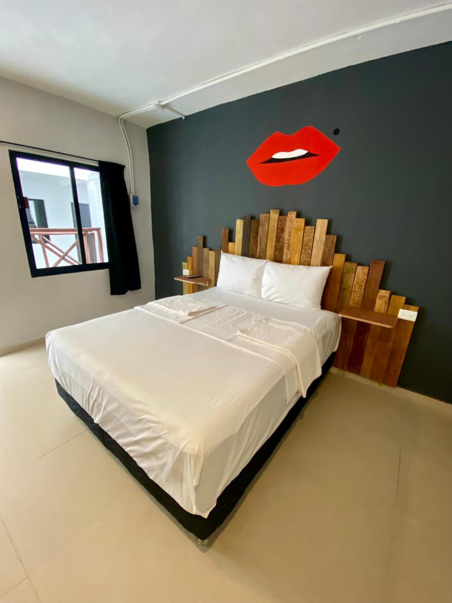 Why Not Rooftop Party Hostel Playa del Carmen Exterior photo
